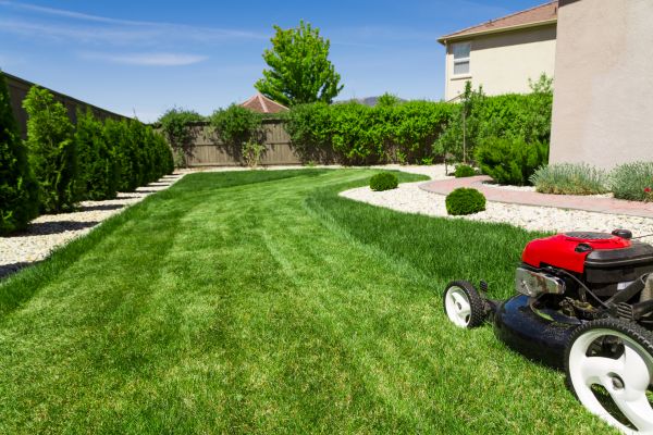 Cost of Residential Lawn Mowing in Hixson